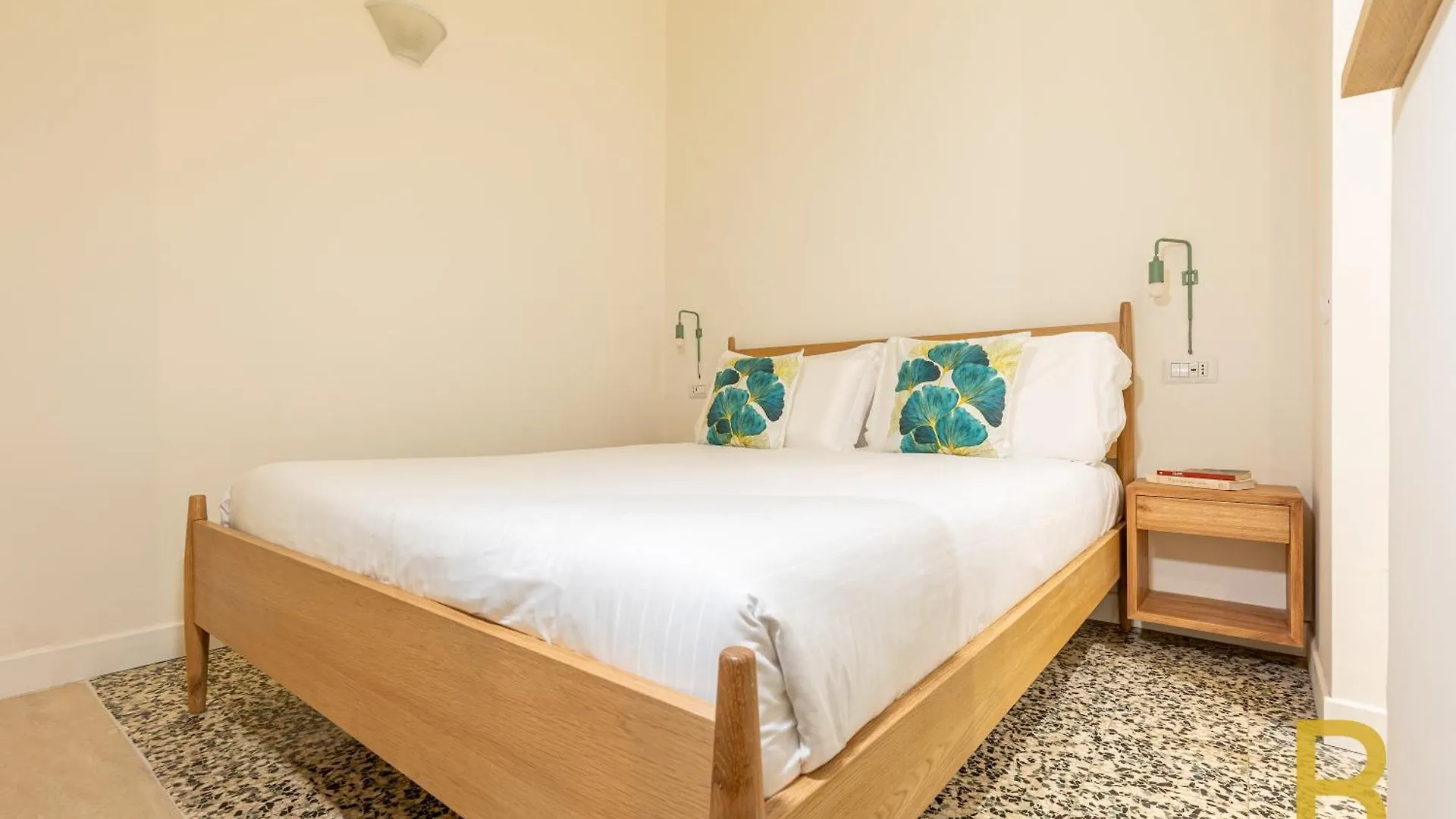 Beplace Apartments At Naviglio Grande Milan